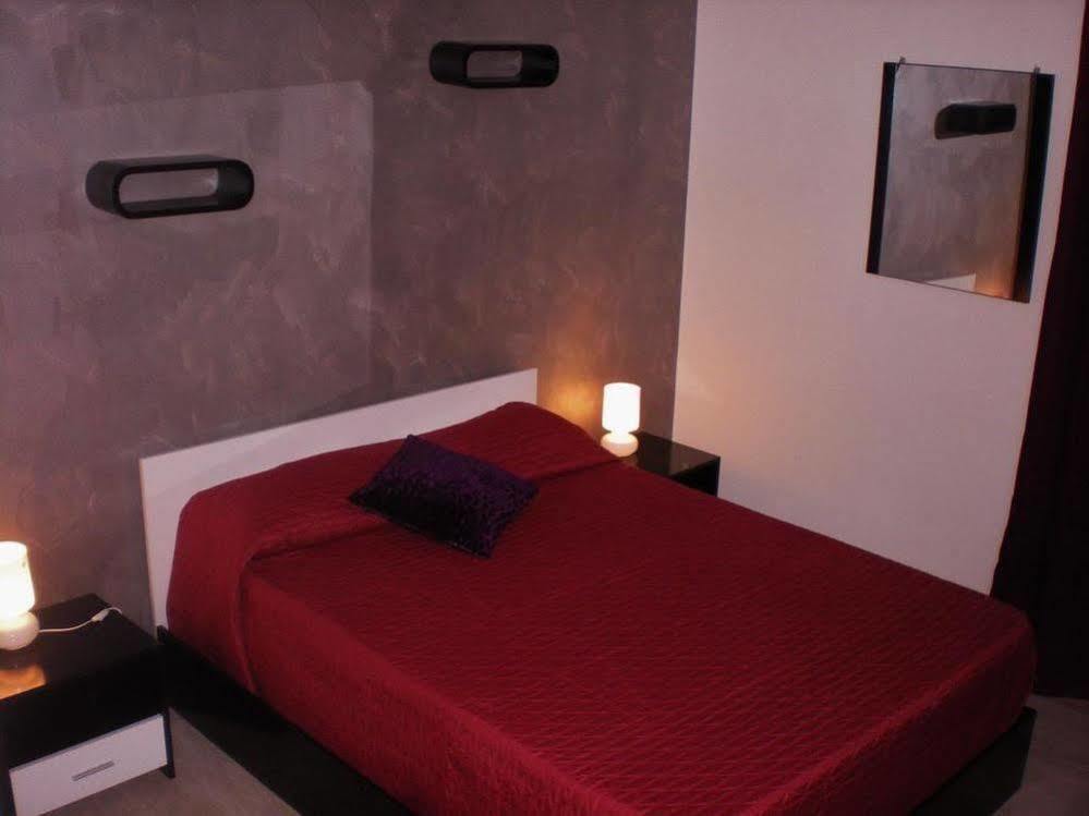 Enzo Luxury Rooms ローマ エクステリア 写真