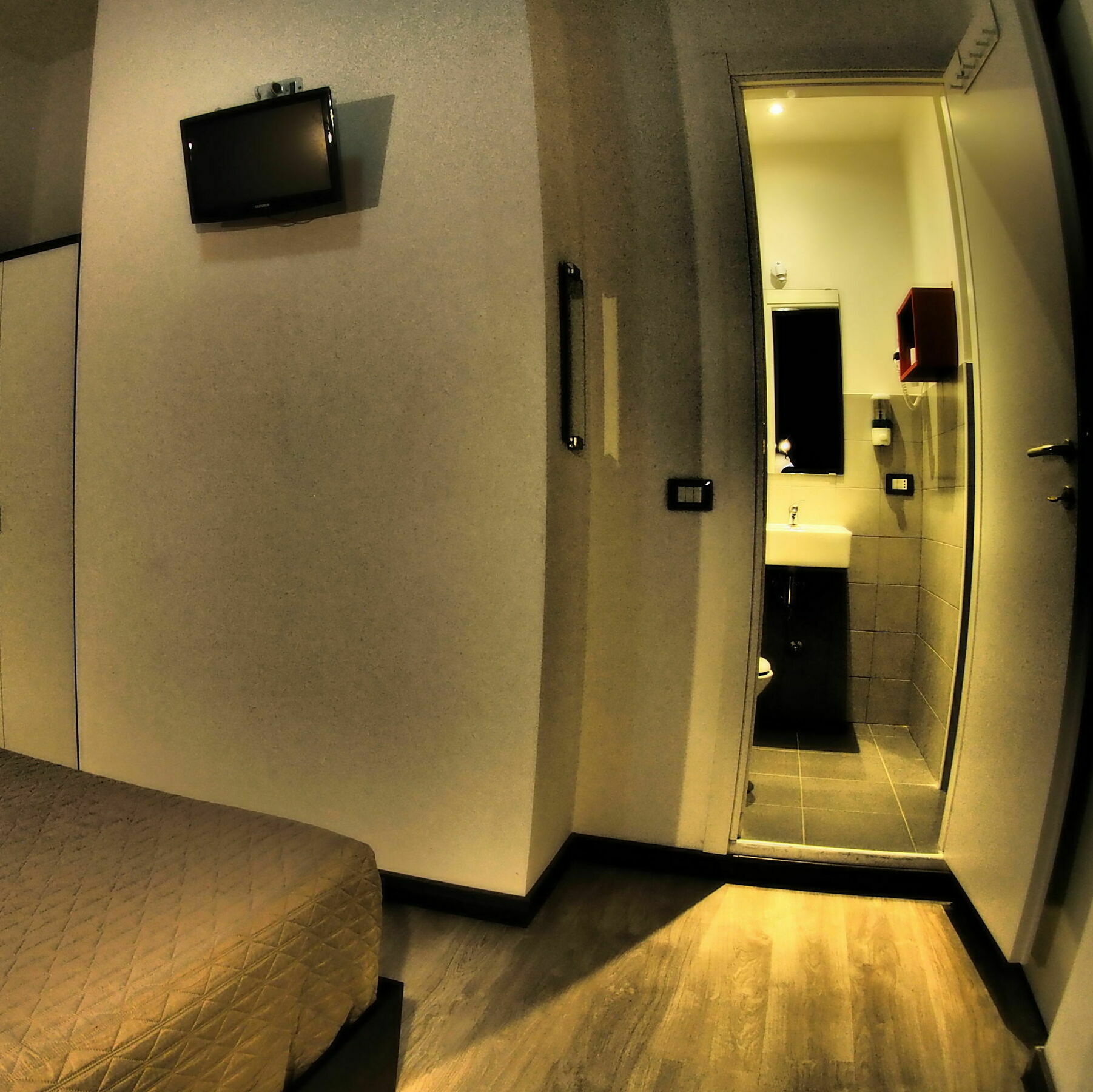 Enzo Luxury Rooms ローマ エクステリア 写真