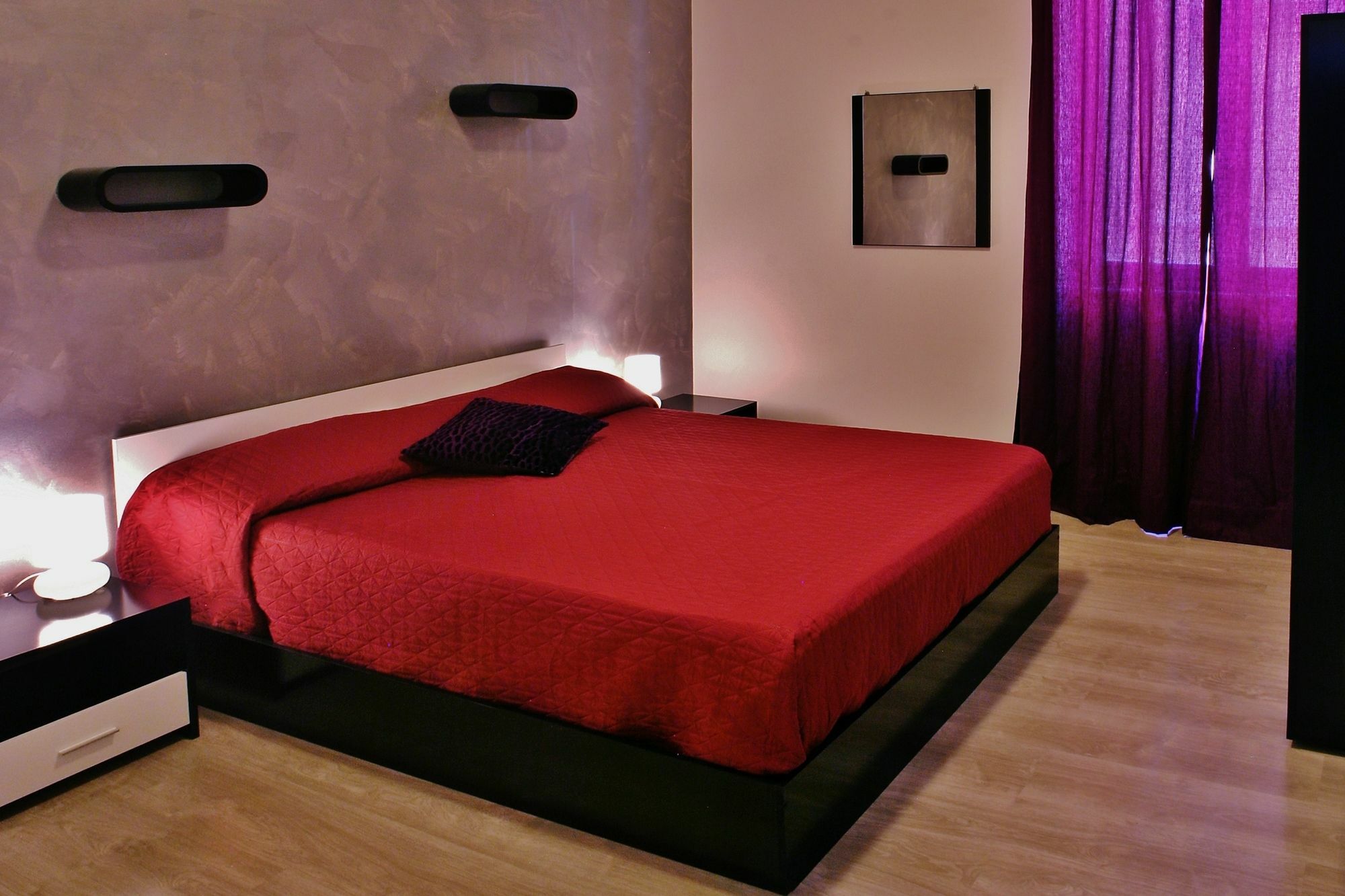 Enzo Luxury Rooms ローマ エクステリア 写真